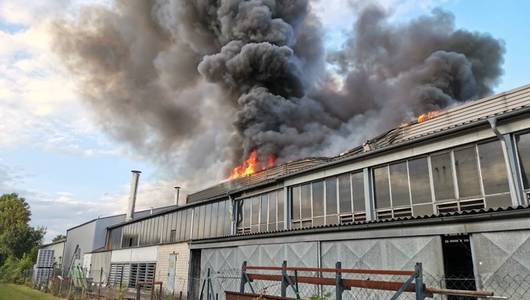 Feuer in Industriebetrieb (30.7.2021)