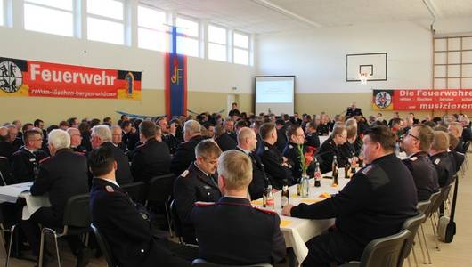 Hohe Ehrung auf der Kreisfeuerwehrverbands- versammlung (21.04.2023)
