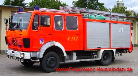 Ehemaliges Löschgruppenfahrzeug LF 16 der Feuerwehr Holzminden