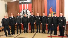 Das Kommando der Ortsfeuerwehr Silberborn im Jahr 2018 v.l.n.r: Kassenwart Rüdiger Schrader, Gruppenführer II und Gerätewart Dirk Sturm, Gruppenführer I Peter Penke-Wevelhoff, Jugendfeuerwehrwart Markus Koch, Ortsbrandmeister Nils-Peter Kriegel, stellvertretender Ortsbrandmeister Christoph Penke, Schriftwart Robin Böker, Kleiderwart Mario Martin, Kinderfeuerwehrwartin Nicole Martin, Sprecher der Altersabteilung Manfred Fahrenholz